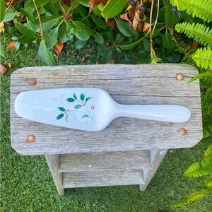 Christopher Stuart Vintage Holiday Splendor Bone China Cake Server Bundle. EUC!